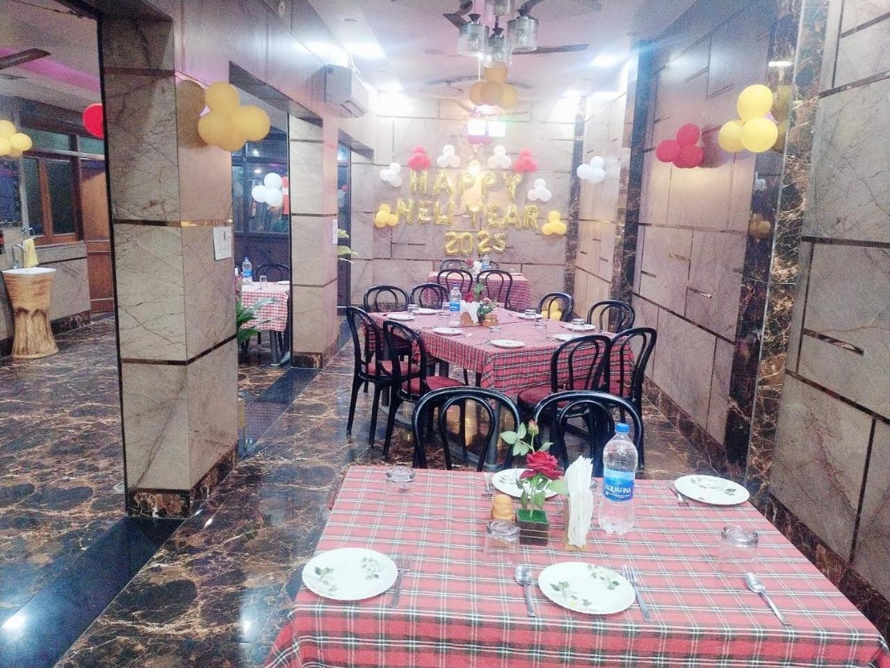 Hotel Vishal Palace Unnao Exterior photo